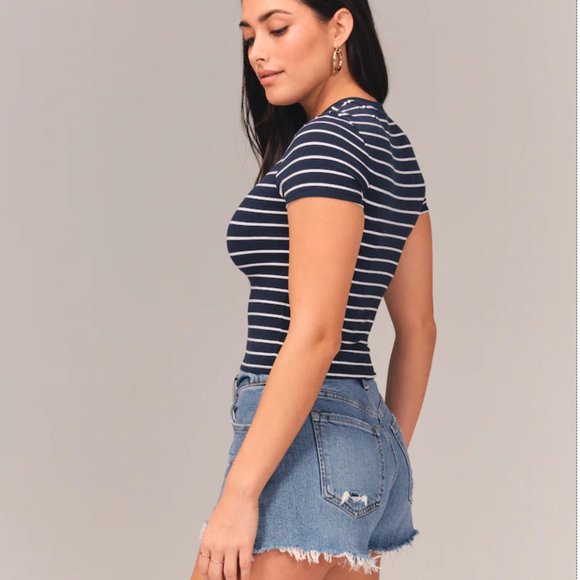ABERCROMBIE & FITCH Curve Love Mid Rise Mom Shorts (35 R) |*SEXY FRAYED CUT-OFFS - Picture 5 of 9